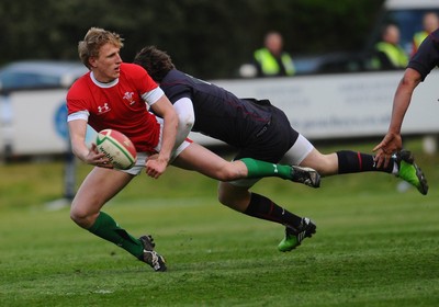 13.05.10 - Wales Under 20 v England Regional Academies XV  Wales' Ben John looks for support 