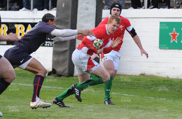 13.05.10 - Wales Under 20 v England Regional Acadamies XV  Wales Dan Fish runs in to score his second try 