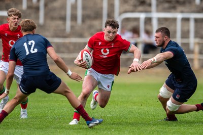 060625 - Wales U20 v England U20 - U20 World Championship Warm Up - Ryan Jones of Wales beats George Timmins of England
