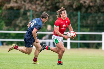 060625 - Wales U20 v England U20 - U20 World Championship Warm Up - Aidan Boshoff of Wales beats Frank McMillan of England