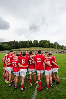 060625 - Wales U20 v England U20 - U20 World Championship Warm Up - Wales huddle