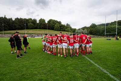 060625 - Wales U20 v England U20 - U20 World Championship Warm Up - Wales huddle
