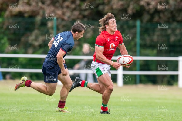 060625 - Wales U20 v England U20 - U20 World Championship Warm Up - Aidan Boshoff of Wales beats Frank McMillan of England