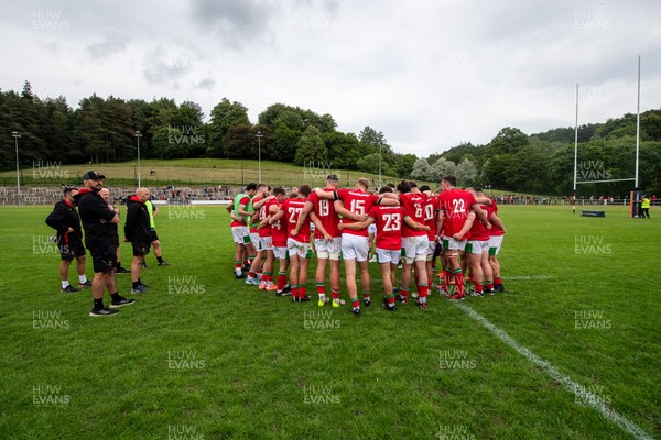 060625 - Wales U20 v England U20 - U20 World Championship Warm Up - Wales huddle