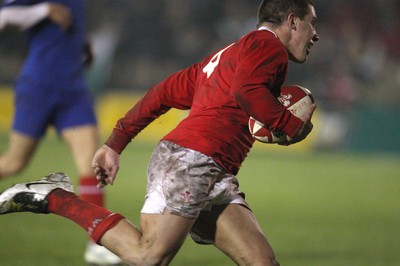 14.03.08 ..  Wales U20 v France U20, U20 Six Nations, Newport -  Wales' Rhys Webb dives in to score the winning try 