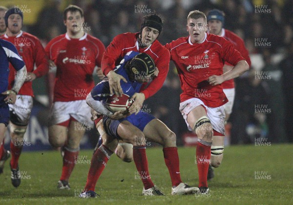 14.03.08 ..  Wales U20 v France U20, U20 Six Nations, Newport -  Wales' Josh Turnbull collars France's Mathieu Belie 