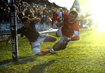 26.02.10 - Six Nations Under 20 Championship, Wales Under 20 v France Under 20 Wales' Kristian Phillips scores his second try 
