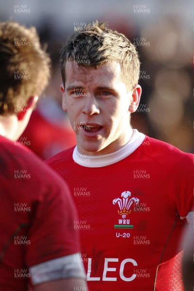 26.02.10 Wales U20's v France U20's - Under 20 Six Nations Championship - Wales' Gareth Davies. 
