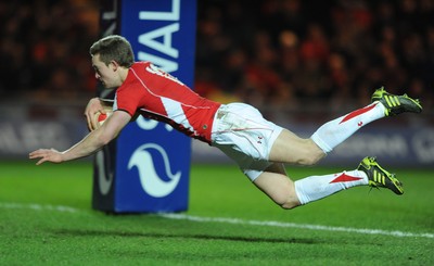 11.03.11 - Wales Under 20 v Ireland Under 20 - Under 20 Six Nations - Owen Williams of Wales runs in to score try. 