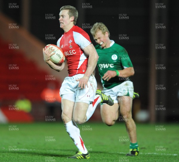 11.03.11 - Wales Under 20 v Ireland Under 20 - Under 20 Six Nations - Owen Williams of Wales runs in to score try. 