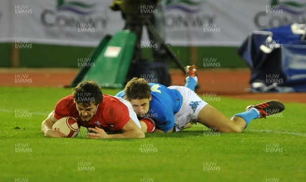 090312 - Wales U20 v Italy U20s- 6 Nations Rugby Wales' Luke Morgan scores