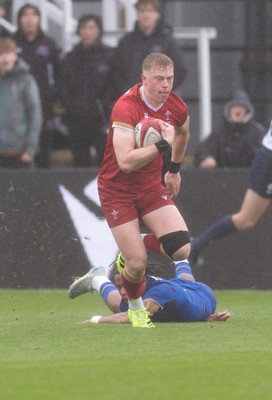150326 - Wales v Italy, U20 Six Nations 2026 - Lewis Edwards of Wales breaks away to score try