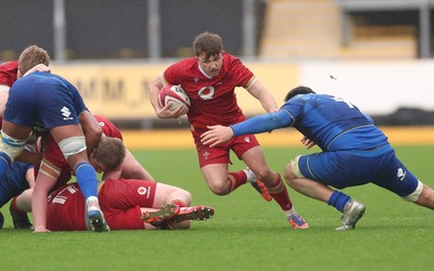 150326 - Wales v Italy, U20 Six Nations 2026 - Carter Pritchard of Wales looks to break away