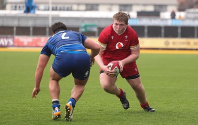 150326 - Wales v Italy, U20 Six Nations 2026 - Isaac Godfrey of Wales charges for the line