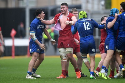 150326 - Wales U20 v Italy U20 - U20 Six Nations Championship - Both sides have confrontation as Christian Brasini of italy pulls Luke Evans of Wales’s shirt