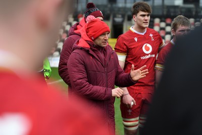 150326 - Wales U20 v Italy U20 - U20 Six Nations Championship - Wales team huddle at full time, lead by, Wales head coach, Richard Whiffin