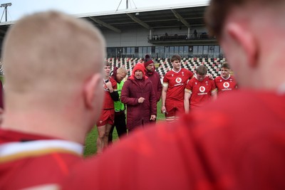 150326 - Wales U20 v Italy U20 - U20 Six Nations Championship - Wales huddle