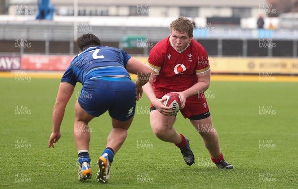 150326 - Wales v Italy, U20 Six Nations 2026 - Isaac Godfrey of Wales charges for the line