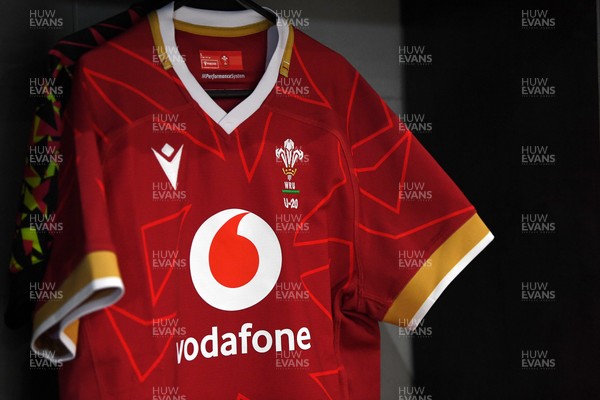 150326 - Wales U20 v Italy U20 - U20 Six Nations Championship - The Wales dressing room before the match