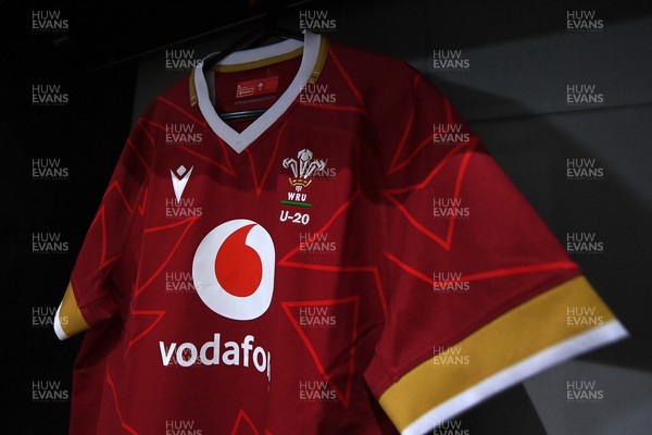 150326 - Wales U20 v Italy U20 - U20 Six Nations Championship - The Wales dressing room before the match
