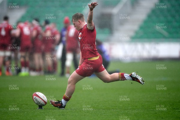150326 - Wales U20 v Italy U20 - U20 Six Nations Championship - Lloyd Lucas of Wales kicks the conversion