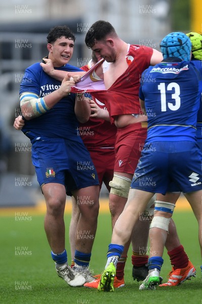 150326 - Wales U20 v Italy U20 - U20 Six Nations Championship - Both sides have confrontation as Christian Brasini of italy pulls Luke Evans of Wales’s shirt