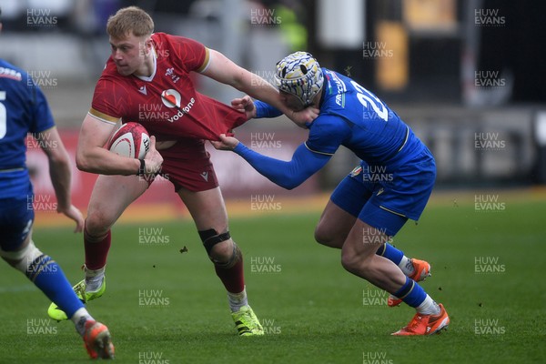 150326 - Wales U20 v Italy U20 - U20 Six Nations Championship - Lewis Edwards of Wales is challenged by Giovanni Degli Antoni of italy