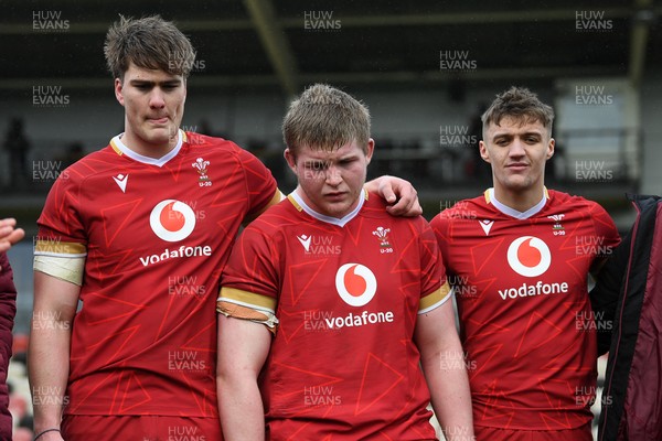 150326 - Wales U20 v Italy U20 - U20 Six Nations Championship - Wales team huddle at full time