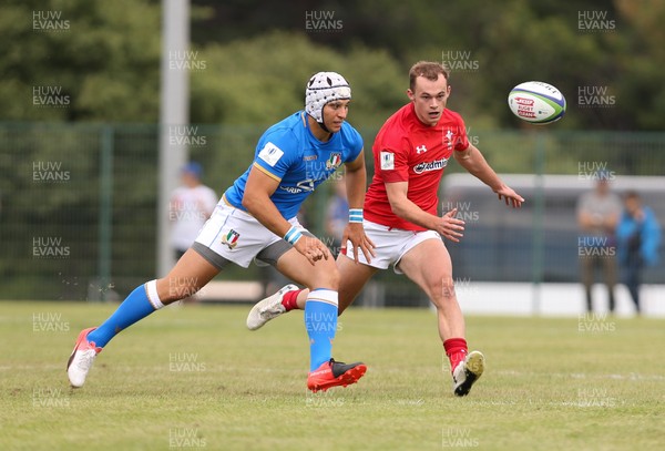 170618 - Wales U20 v Italy U20, World Rugby U20 Championship Seventh Place Play Off - Ioan Nicolas of Wales and Damiano Mazza of Italy compete for the ball