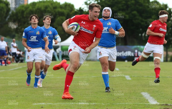 170618 - Wales U20 v Italy U20, World Rugby U20 Championship Seventh Place Play Off - Max Llewellyn of Wales runs in to score try