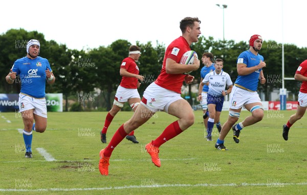 170618 - Wales U20 v Italy U20, World Rugby U20 Championship Seventh Place Play Off - Max Llewellyn of Wales runs in to score try