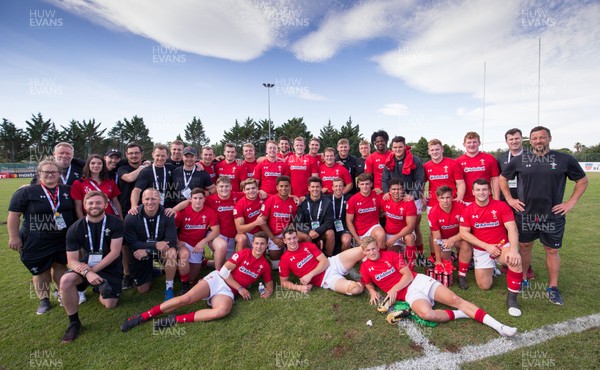 170618 - Wales U20 v Italy U20, World Rugby U20 Championship Seventh Place Play Off - The Wales U20 squad and management get together after beating Italy to secure 7th place in the World Rugby U20 Championship