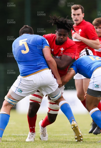170618 - Wales U20 v Italy U20, World Rugby U20 Championship 7th Place Play Off -  Max Williams of Wales takes on Edoardo Iachizzi of Italy and Damiano Mazza of Italy 