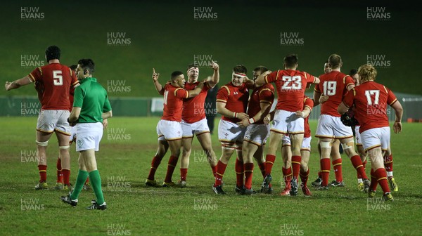 180316 - Wales U20 v Italy U20 - RBS 6 Nations - Wales celebrate at full time