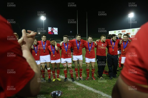 180316 - Wales U20 v Italy U20 - RBS 6 Nations - Wales celebrate the victory