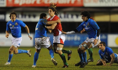 19.03.10 - Wales Under 20 v Italy Under 20 - Under 20 Six Nations 2010 - Josh Navidi of Wales on the charge. 