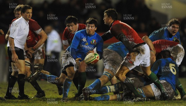 19.03.10 - Wales Under 20 v Italy Under 20 - Under 20 Six Nations 2010 - Alberto Chillon of Italy. 
