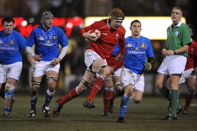 22.02.08 - Wales Under 20 v Italy Under 20 - Under 20 Six Nations - Wales' Jevon Groves breaks 