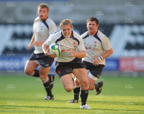 10.06.08 - Wales Under 20s v Japan Under 20s - IRB Junior World Championship - Wales' Gareth Williams 
