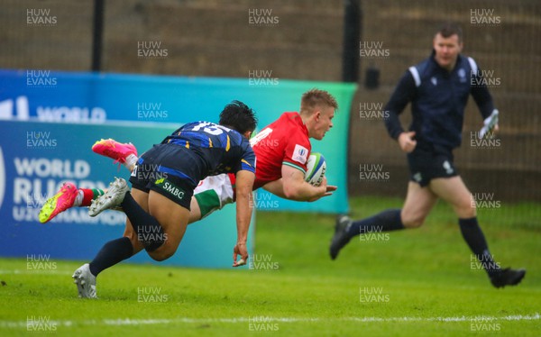 290623 - Wales v Japan - World Rugby U20 Championship - Archie Hughes of Wales scores his try