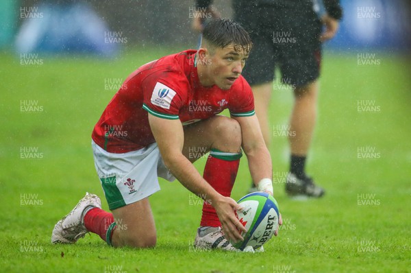 290623 - Wales v Japan - World Rugby U20 Championship - Dan Edwards of Wales about to kick for the poles