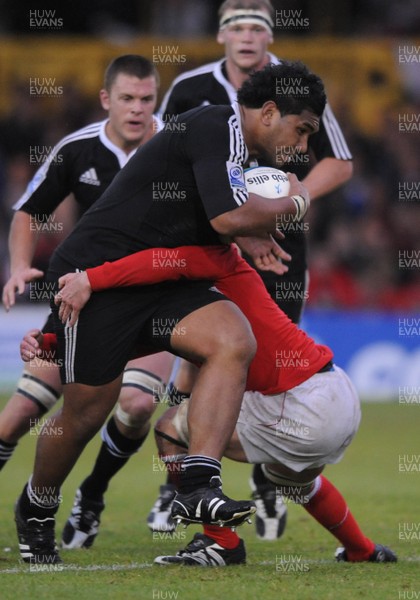 18.06.08 - Wales Under 20 v New Zealand Under 20 - Junior World Championship 2008 - New Zealand's Paea Fa'anunu is tackled by Dan Biggar 