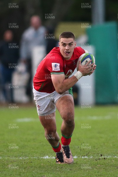 240623 - Wales v New Zealand - World Rugby U20 Championship - Bryn Bradley of Wales on the attack