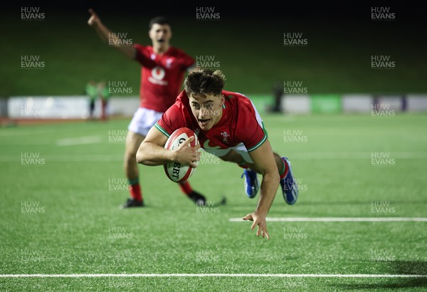 020224 - Wales v Scotland, U20 6 Nations 2024 - Huw Anderson of Wales dives in to score try