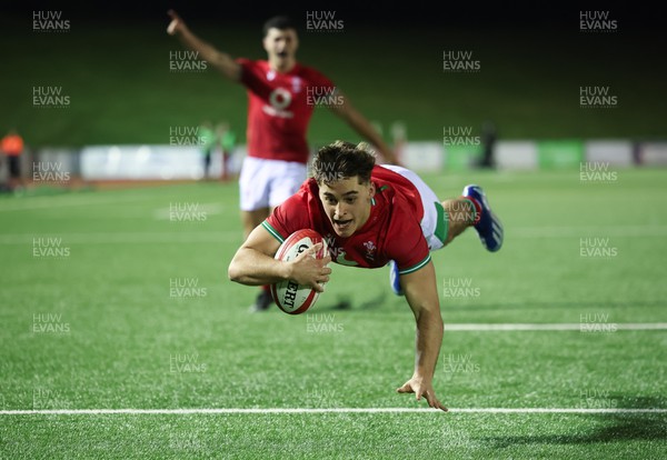 020224 - Wales v Scotland, U20 6 Nations 2024 - Huw Anderson of Wales dives in to score try