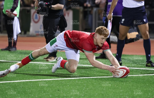 020224 - Wales v Scotland, U20 6 Nations 2024 - Walker Price of Wales dives in to score his second try