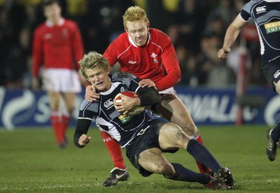 08.02.08 ... Wales U20 v Scotland U20, Newport -  Scotlands' Chris Kinloch is caught by Wales' Jimmy Norris 