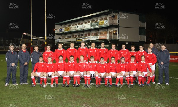 08.02.08.. Wales U20 v Scotland U20, Newport. The Wales U20 team 