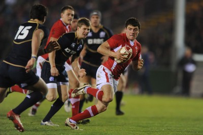 100212 - Wales Under 20 v Scotland Under 20 - Under 20 Six Nations -Luke Morgan of Wales runs in to score try