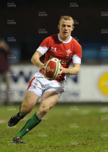 12.02.10 - Wales Under 20 v Scotland Under 20 - Under 20 Six Nations - Dan Fish of Wales. 